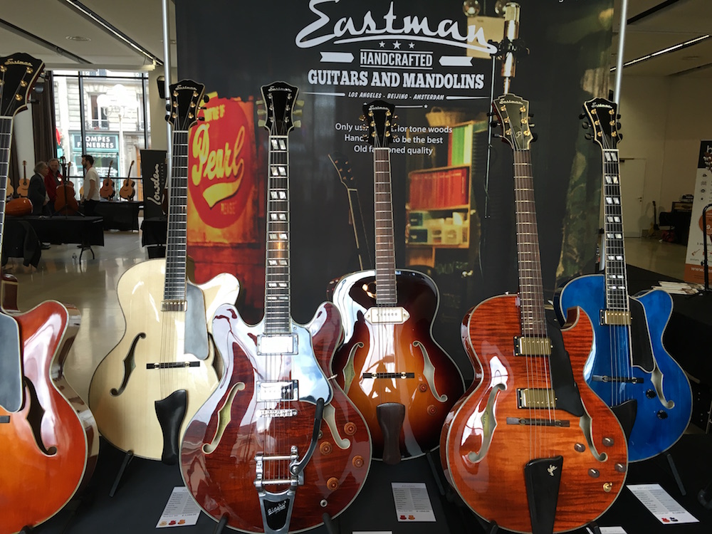 Stand Eastman Guitars lors du festival Guitares au BEffroi