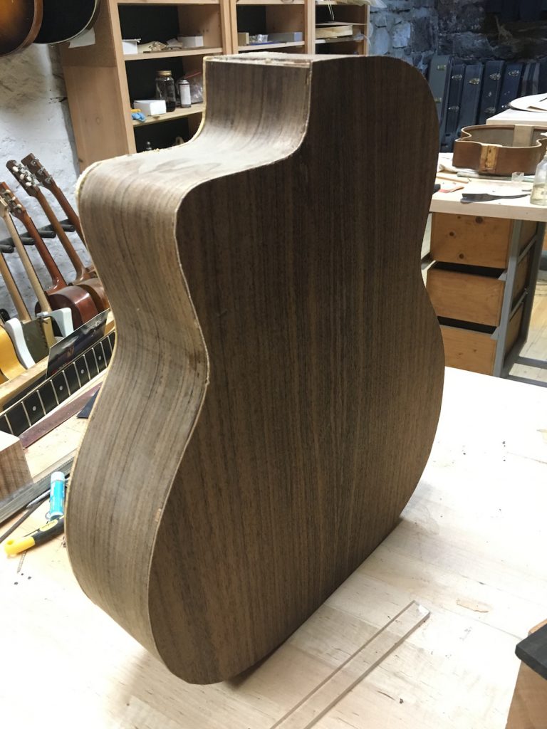 Fabrication instrument de luthier Martin Tremblay - La Chaîne Guitare