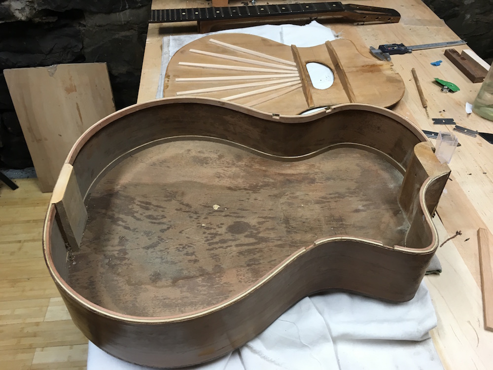 Restauration lutherie ancienne par Martin Tremblay (luthier)