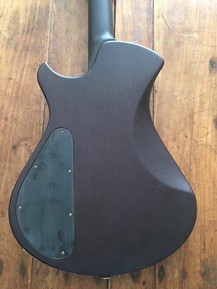 Halfbreed Springer - Quand La Chaîne Guitare fait vendre de la guitare de luthier 