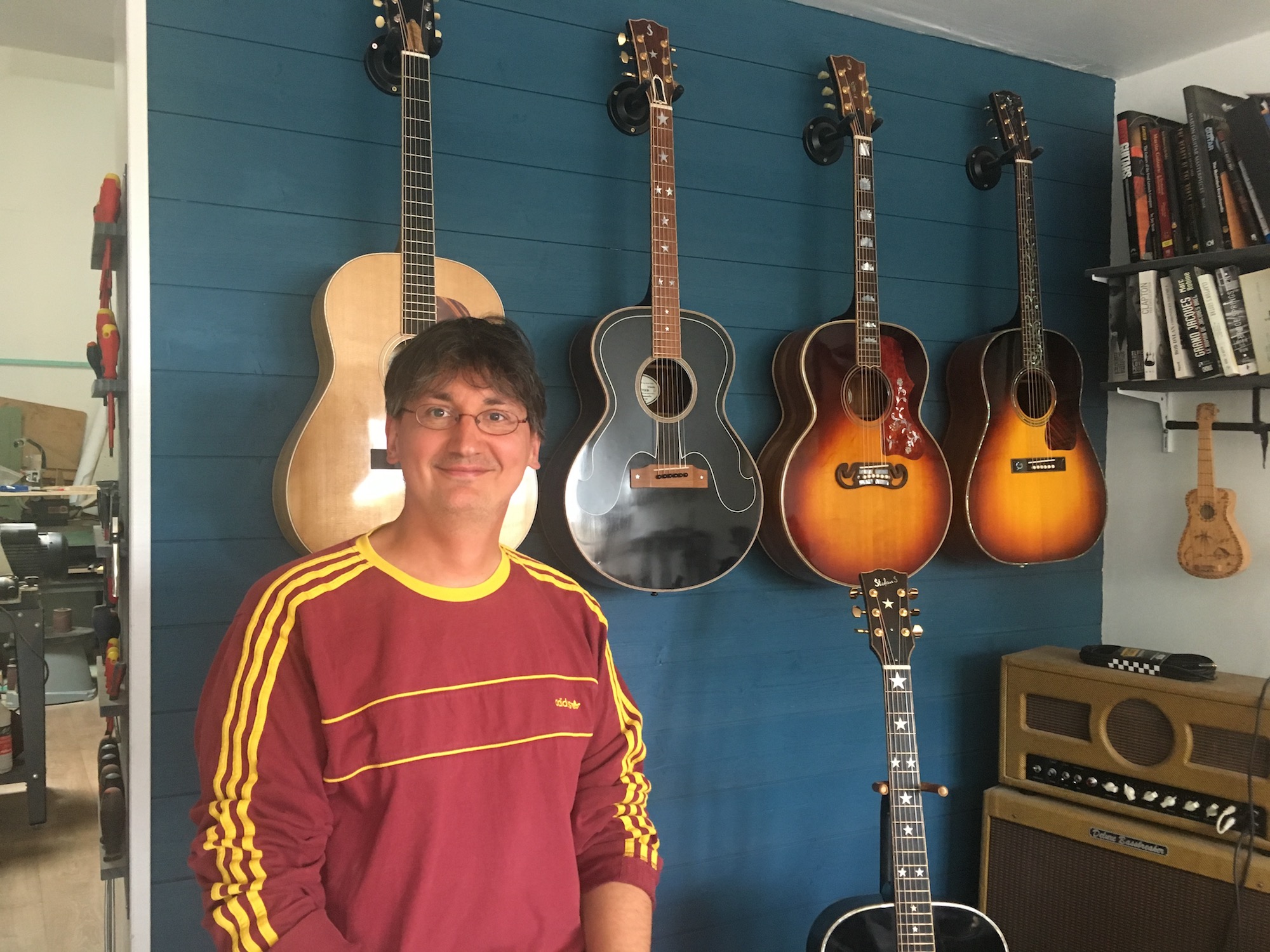 Sacha Stevanovic : un luthier talentueux installé à Dinard en Bretagne