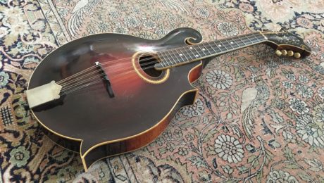 Mandole Gibson H-4 (1918) - Chronique magazine Vintage Guitare