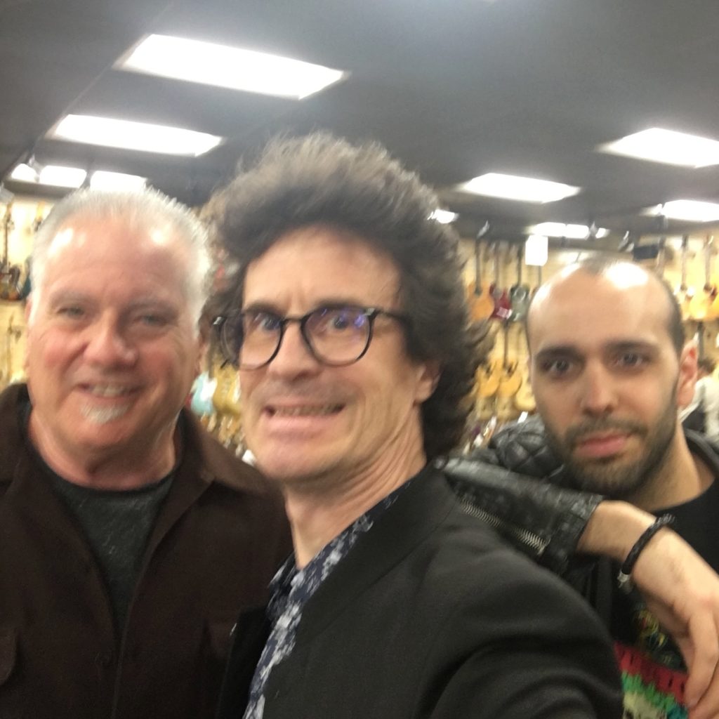 Interview Mark Agnesi dans le légendaire magasin Norman's Rare Guitars à Los Angeles