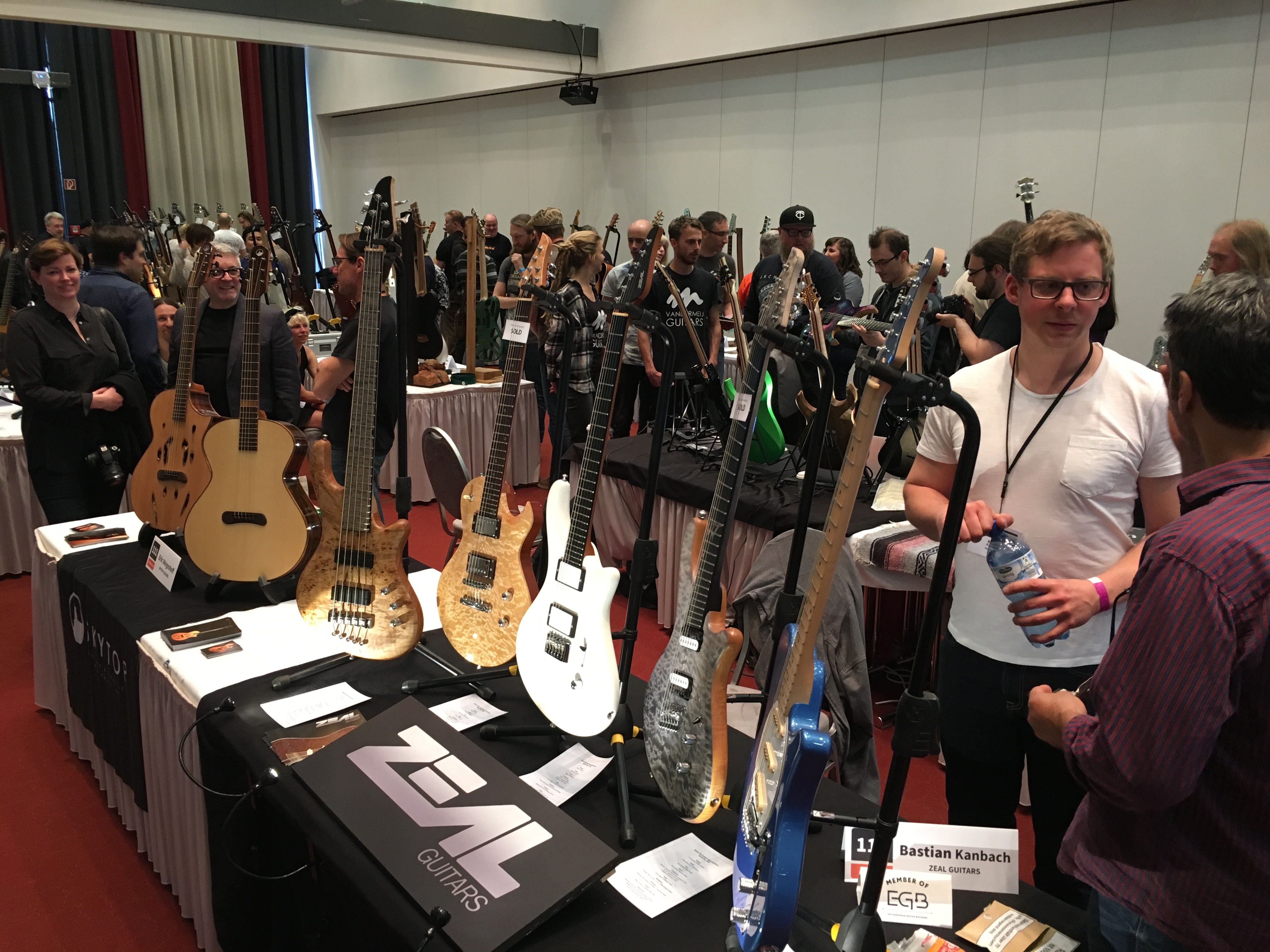Holy Grail Guitar Show 2018 - Interviews de luthiers - Partie 1/2