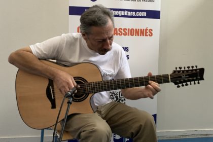 Interview Michel Gentils guitare 12 cordes à la main - Issoudun 2019