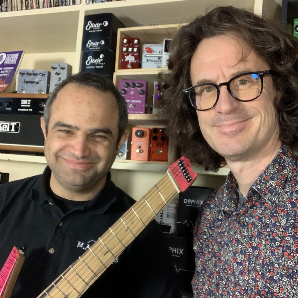 Interview luthier Aldo Maillot de MAD Guitars au showroom avec 3 électriques
