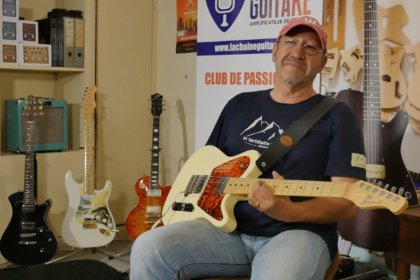 Norbert Galo, interview guitare à la main au showroom