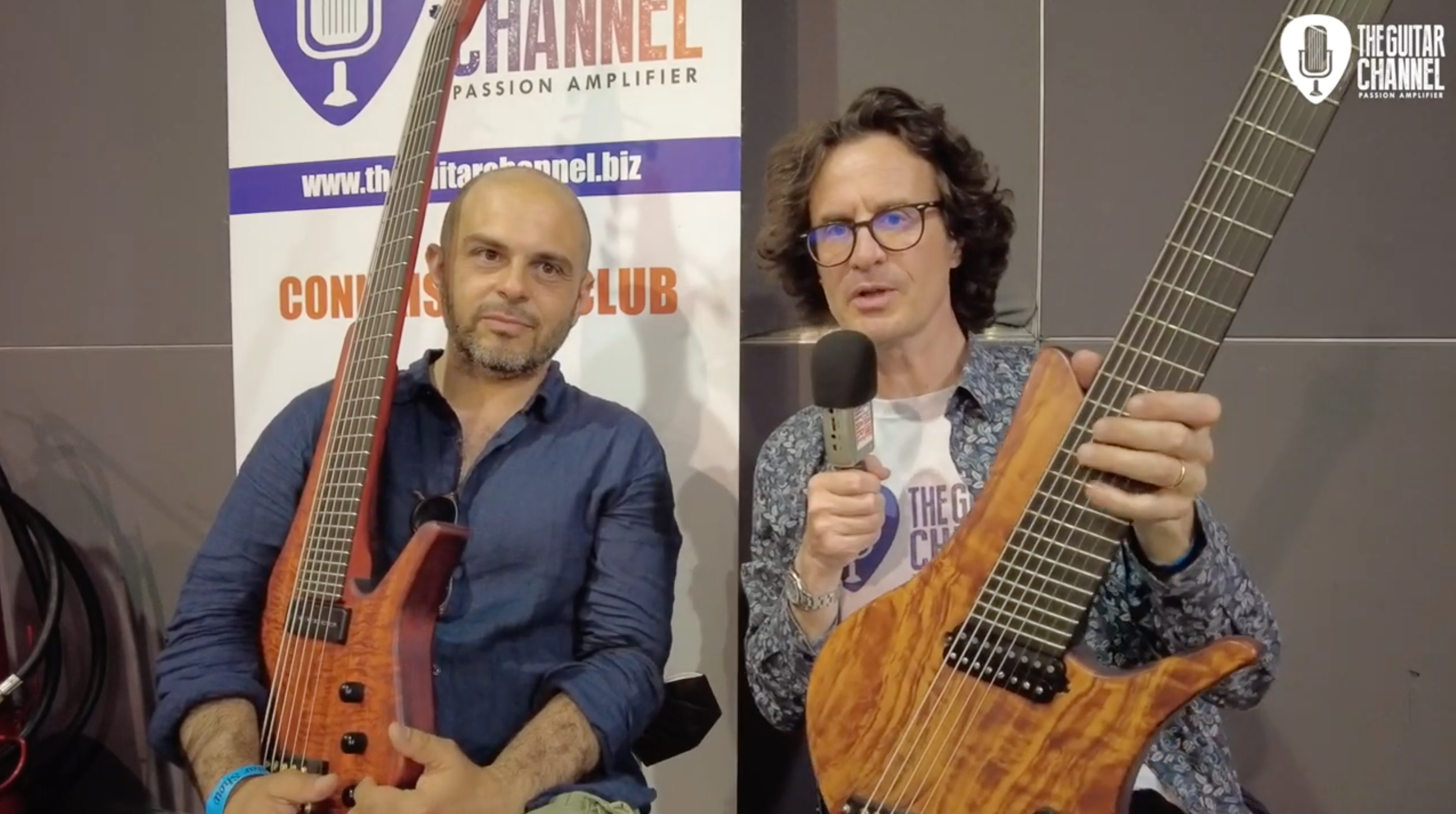 Interview Daniele Camarda au Guitar Show de Padoue 2022 avec ses basses Manne