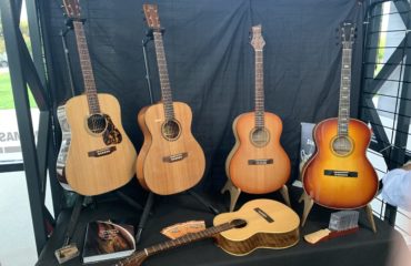 Festival Guitare Issoudun 2022 reportage du samedi - 1ère journée du salon des luthiers