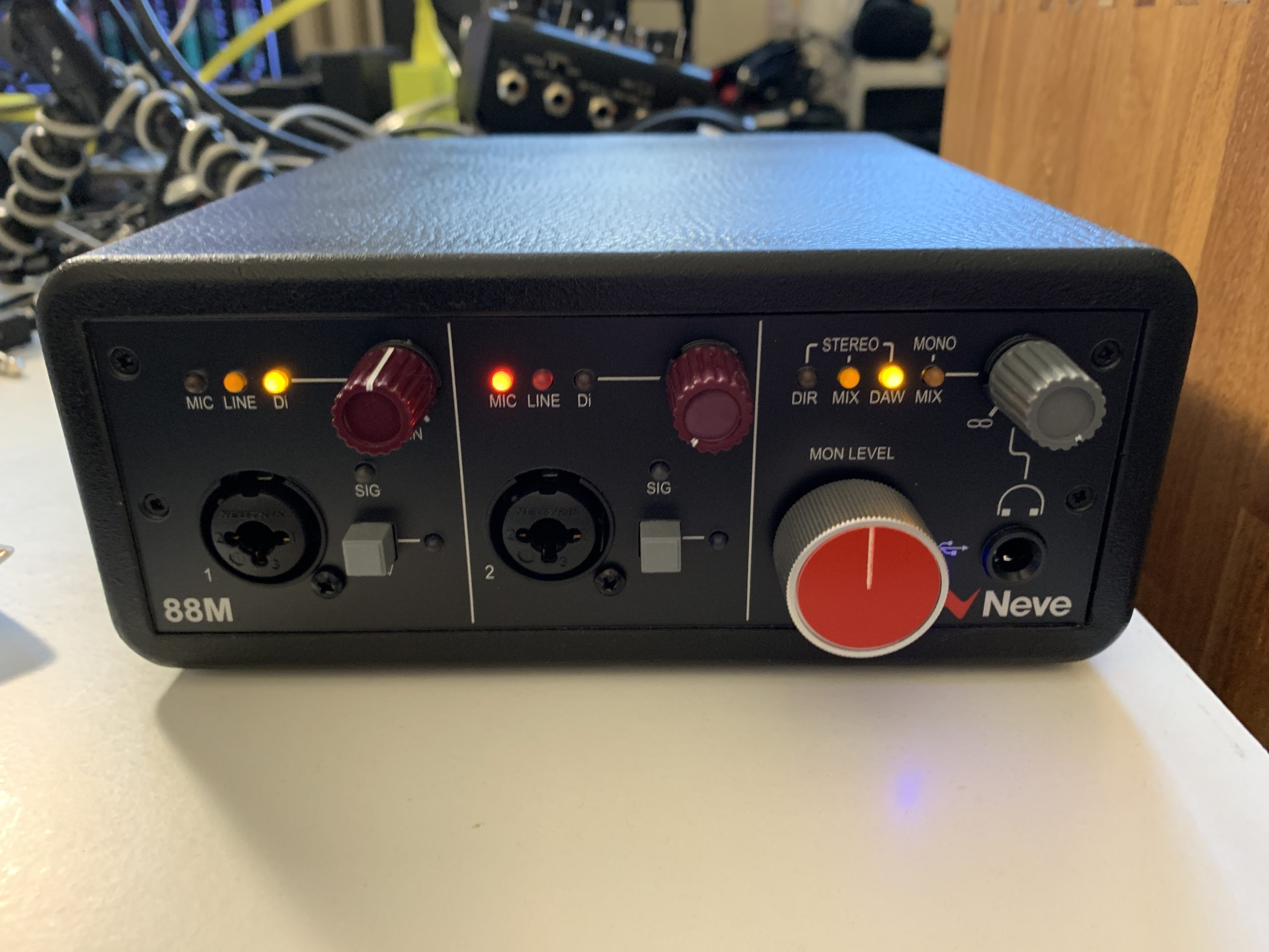 Neve 88M, unboxing et prise en main de cette interface audio haut de gamme