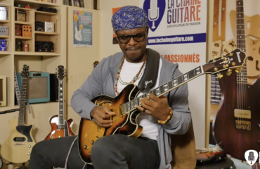 Alimé Bébégué, interview guitare à la main