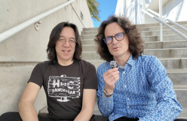 Tomo Fujita, interview au NAMM avec un des professeurs de John Mayer