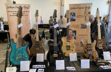 Démo guitare de luthier Liuteria Fabio Scuffi - Guitar Show Padova