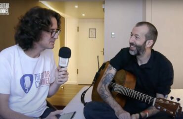 Jon Gomm interview guitare à la main au Guitar Summit 2028