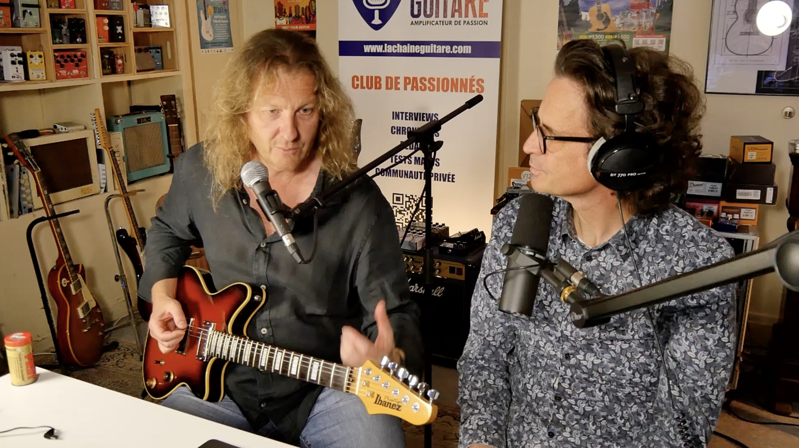 Screenshot Yann Armellino présente guitare à la main son album Heritage Blend