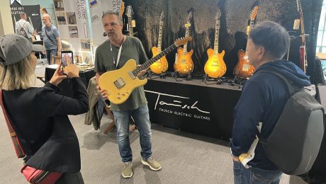 Tausch Guitars au Guitar Summit